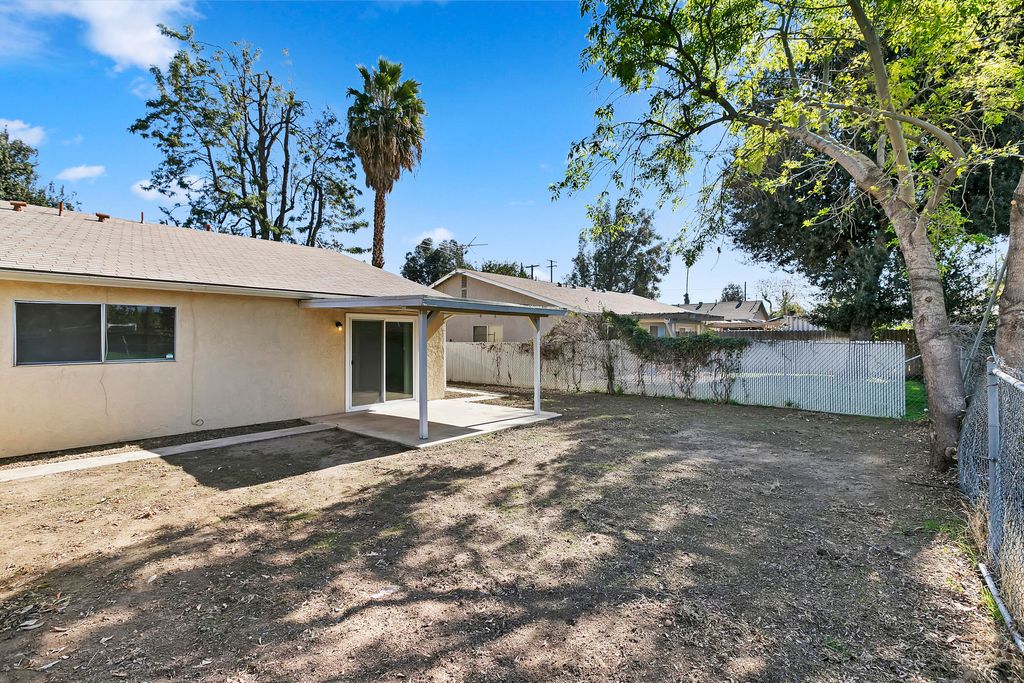 listing image 10991245547563950614