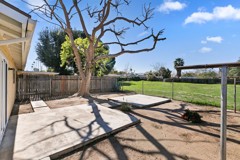 listing image 10995808525441657526