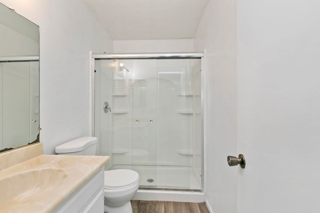 listing image 10992570121818427577