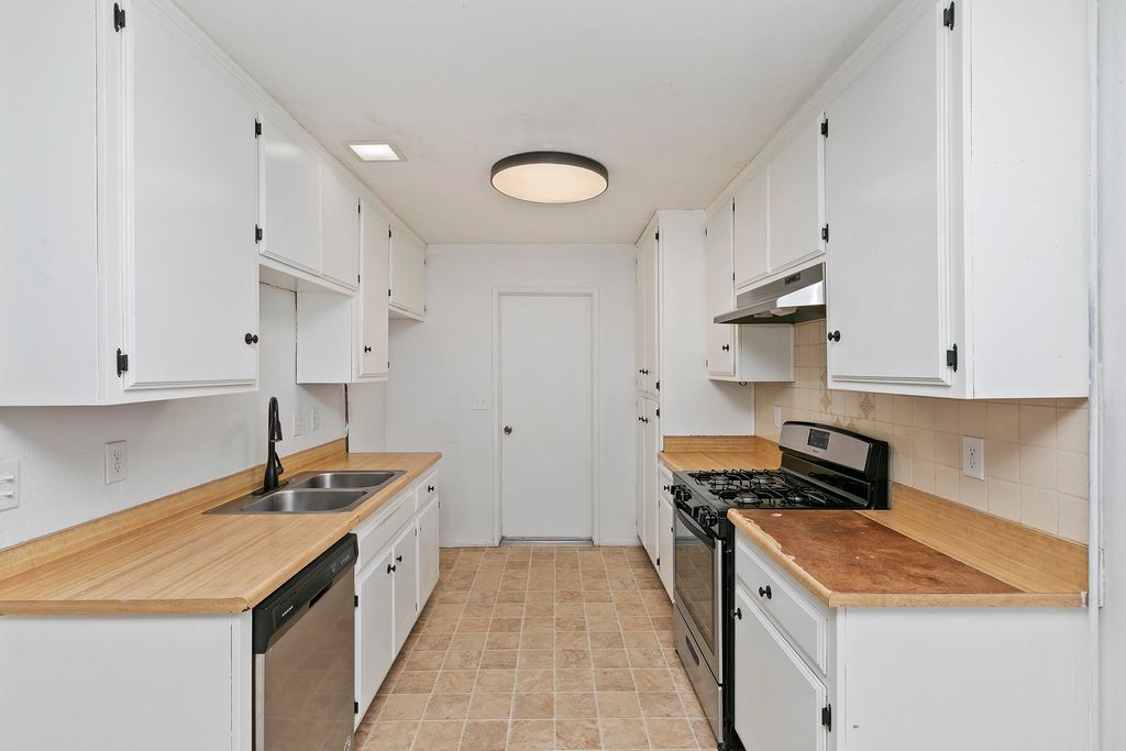 listing image 10991224791094394058