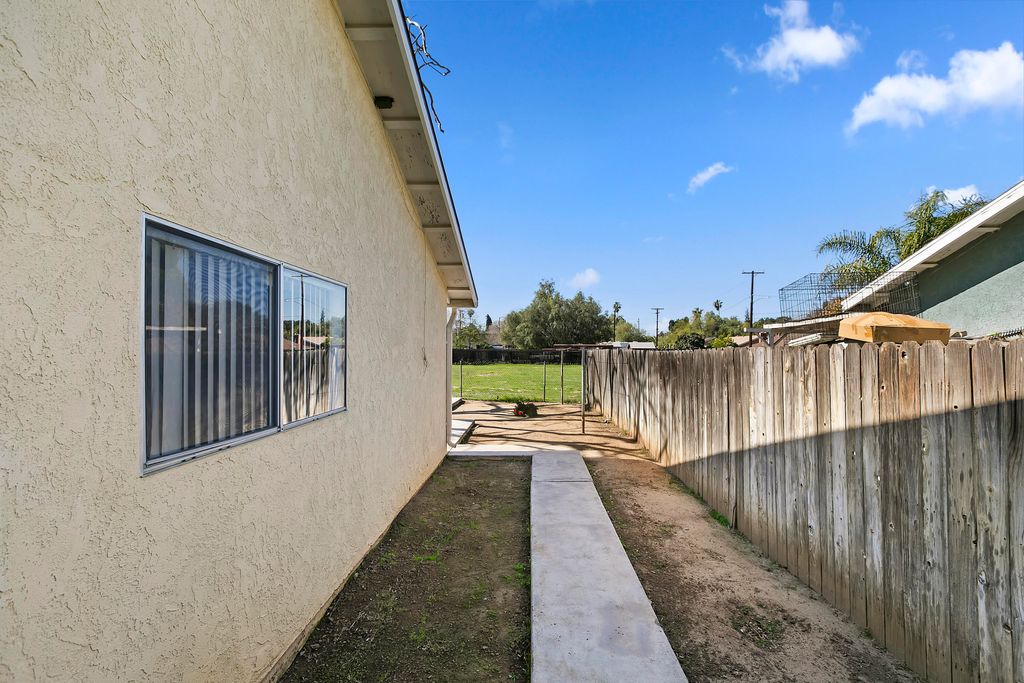 listing image 10994532453856879541