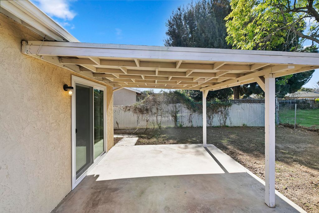 listing image 10992450269600461680