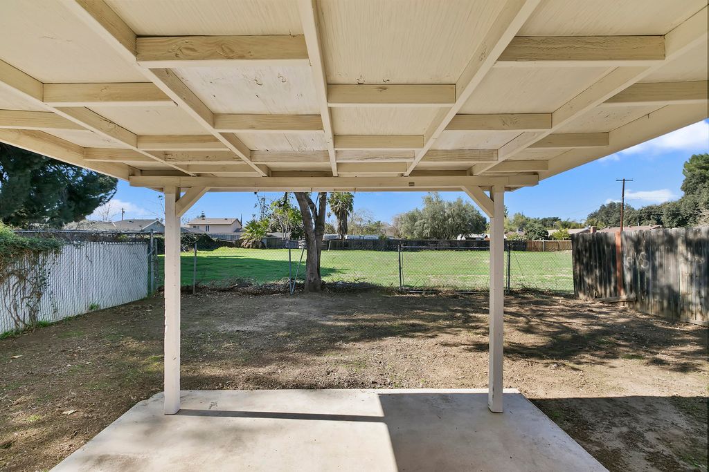 listing image 10995811277417103002
