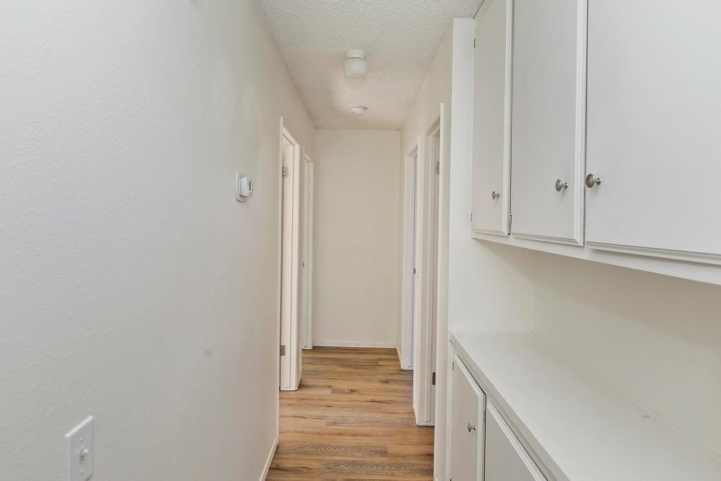 listing image 10994265496605503756