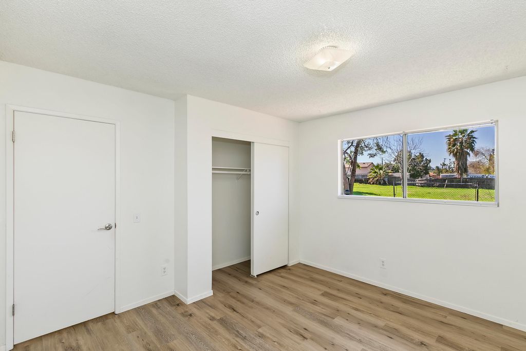 listing image 10993401823231053192