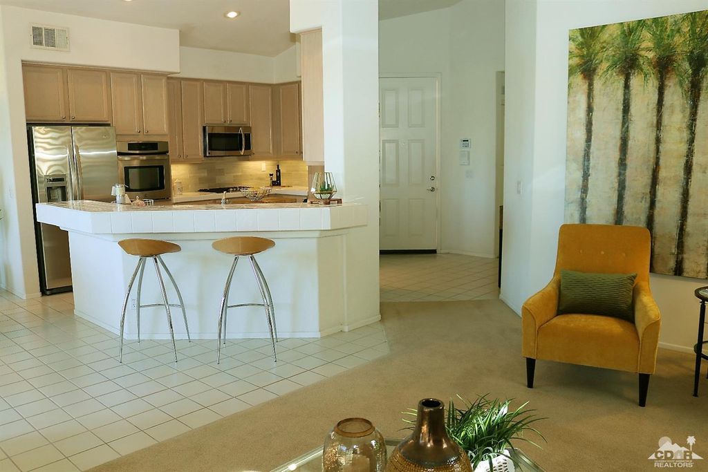 listing image 10997510364632458488