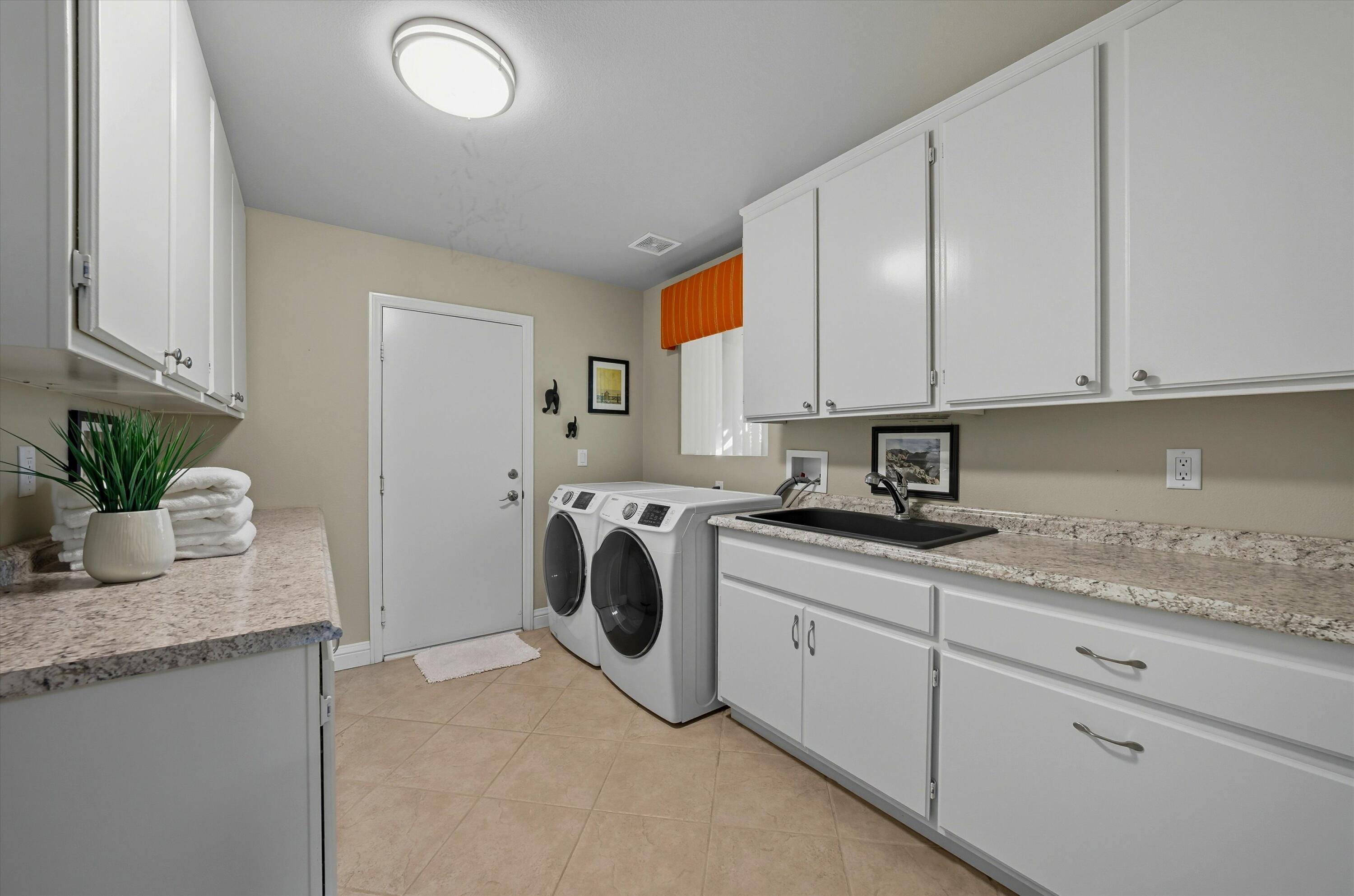 La Quinta, California 92253, United States, 4 Bedrooms Bedrooms, ,3 BathroomsBathrooms,Residential,Active,218484