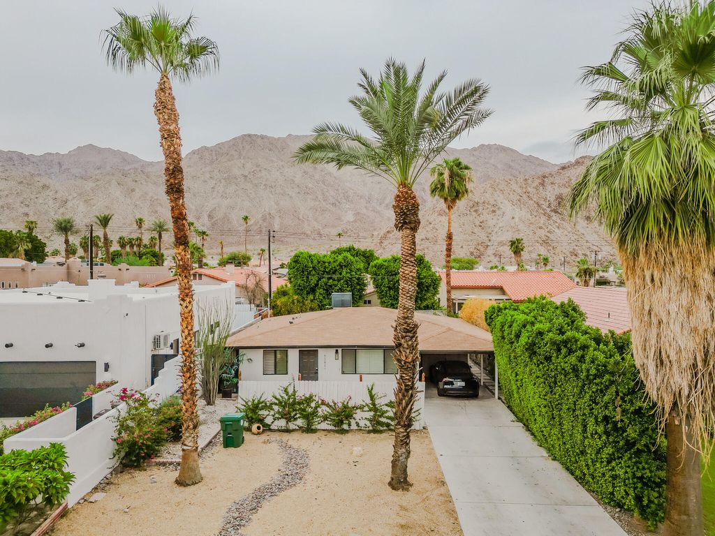 Photo of 52801 Avenida Alvarado, La Quinta, CA 92253 (MLS # 219143735)