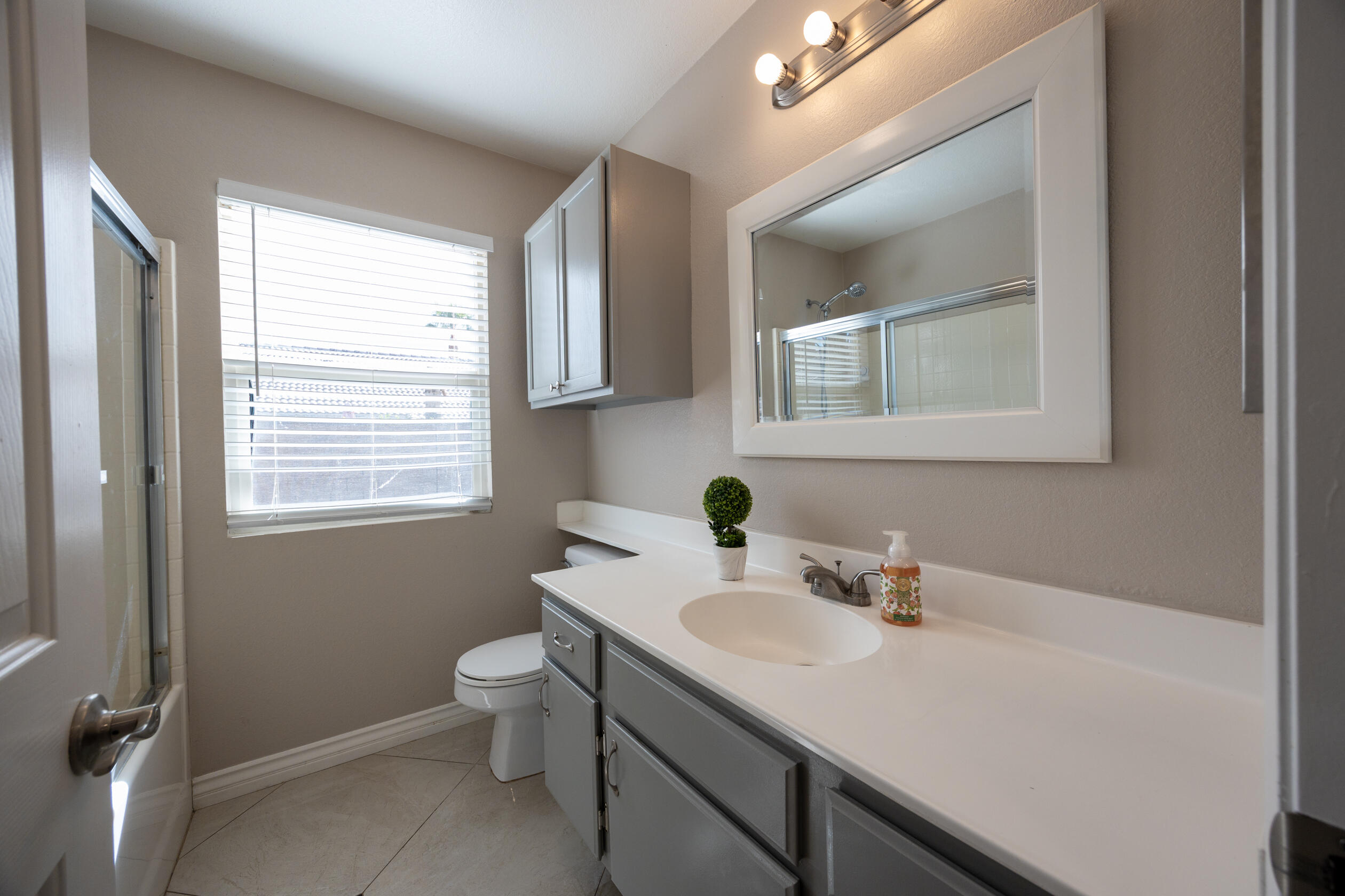 La Quinta, California 92253, United States, 3 Bedrooms Bedrooms, ,2 BathroomsBathrooms,Residential,Active,89876