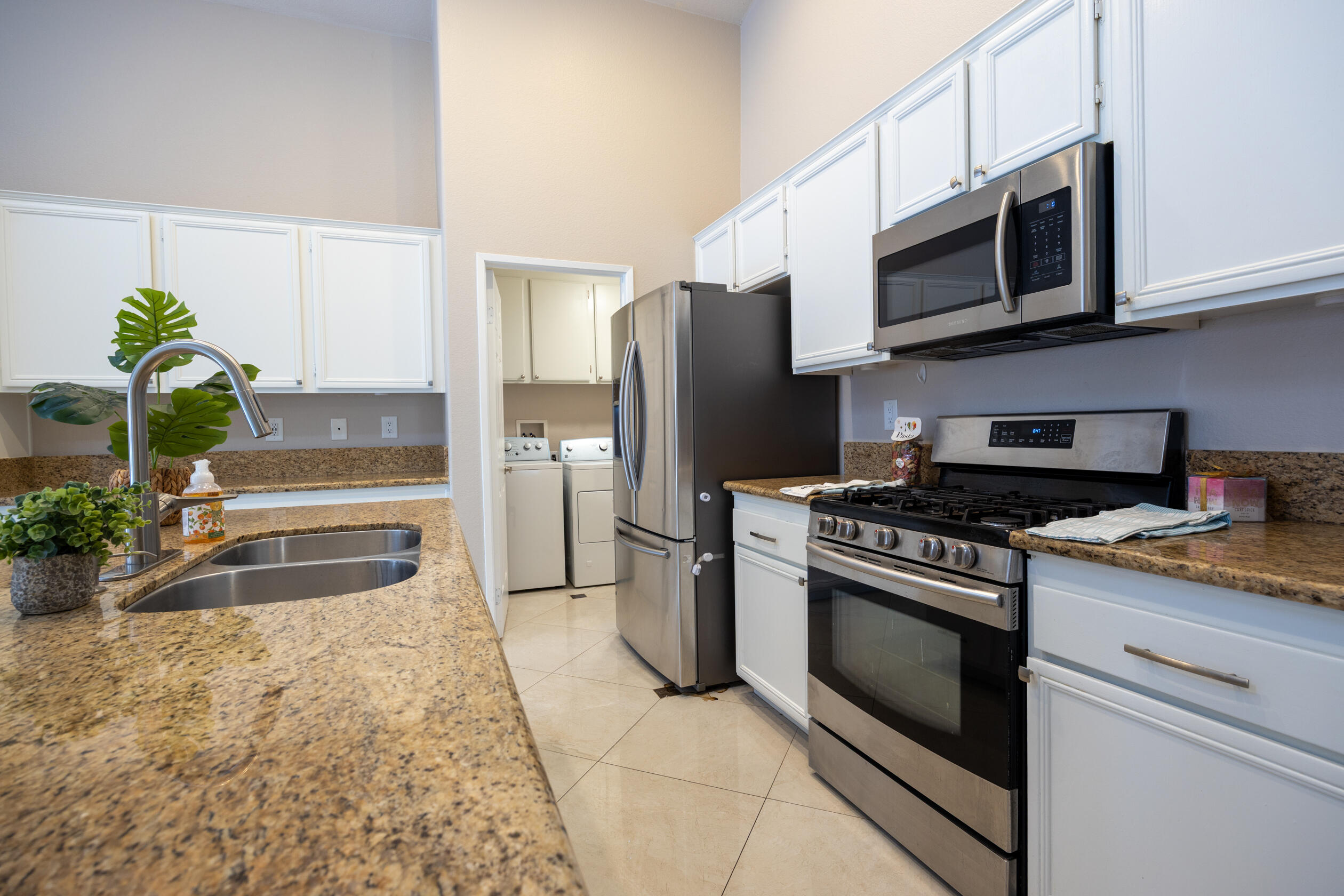 La Quinta, California 92253, United States, 3 Bedrooms Bedrooms, ,2 BathroomsBathrooms,Residential,Active,89876