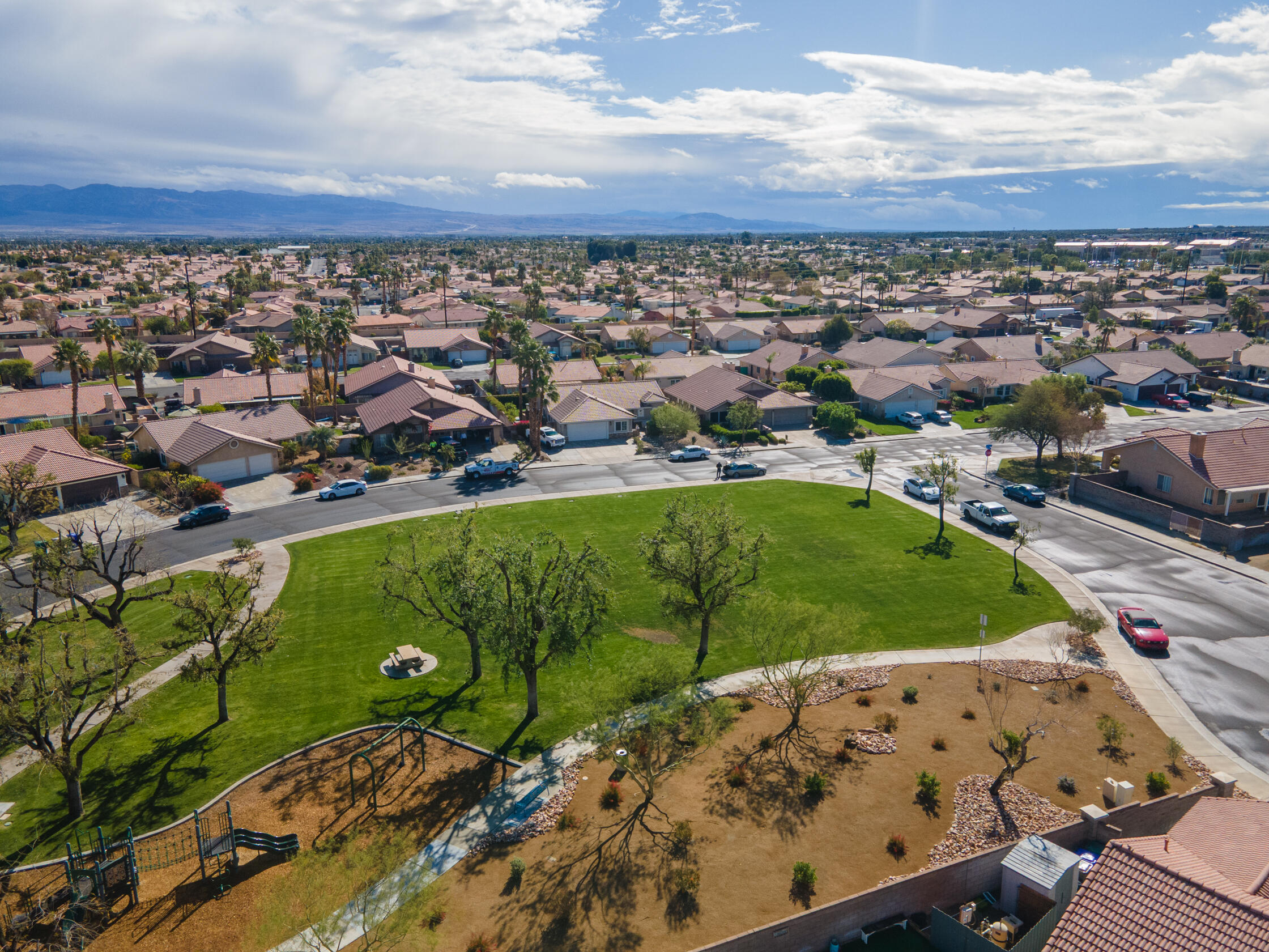 La Quinta, California 92253, United States, 3 Bedrooms Bedrooms, ,2 BathroomsBathrooms,Residential,Active,89876