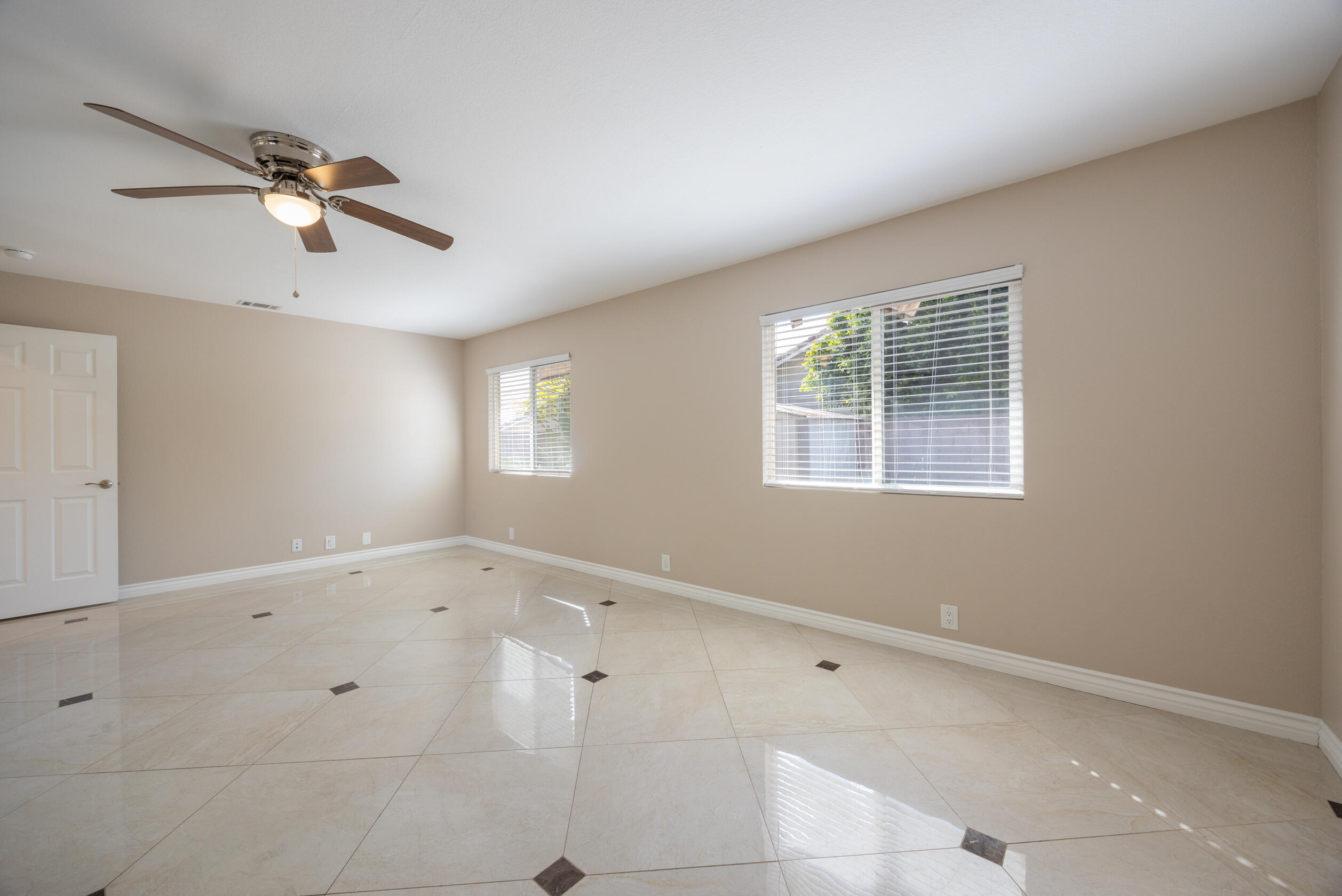 La Quinta, California 92253, United States, 3 Bedrooms Bedrooms, ,2 BathroomsBathrooms,Residential,Active,89876