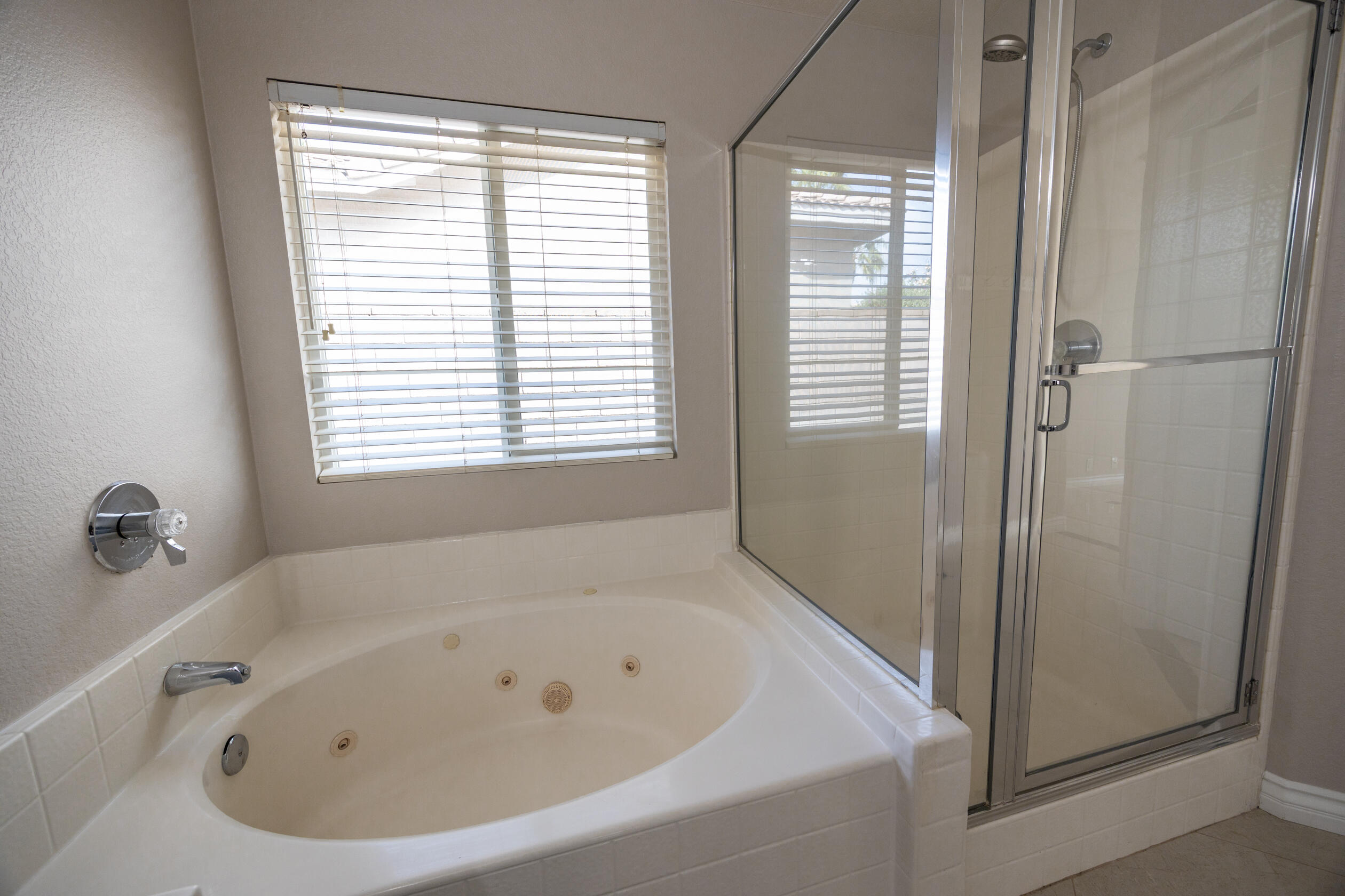 La Quinta, California 92253, United States, 3 Bedrooms Bedrooms, ,2 BathroomsBathrooms,Residential,Active,89876