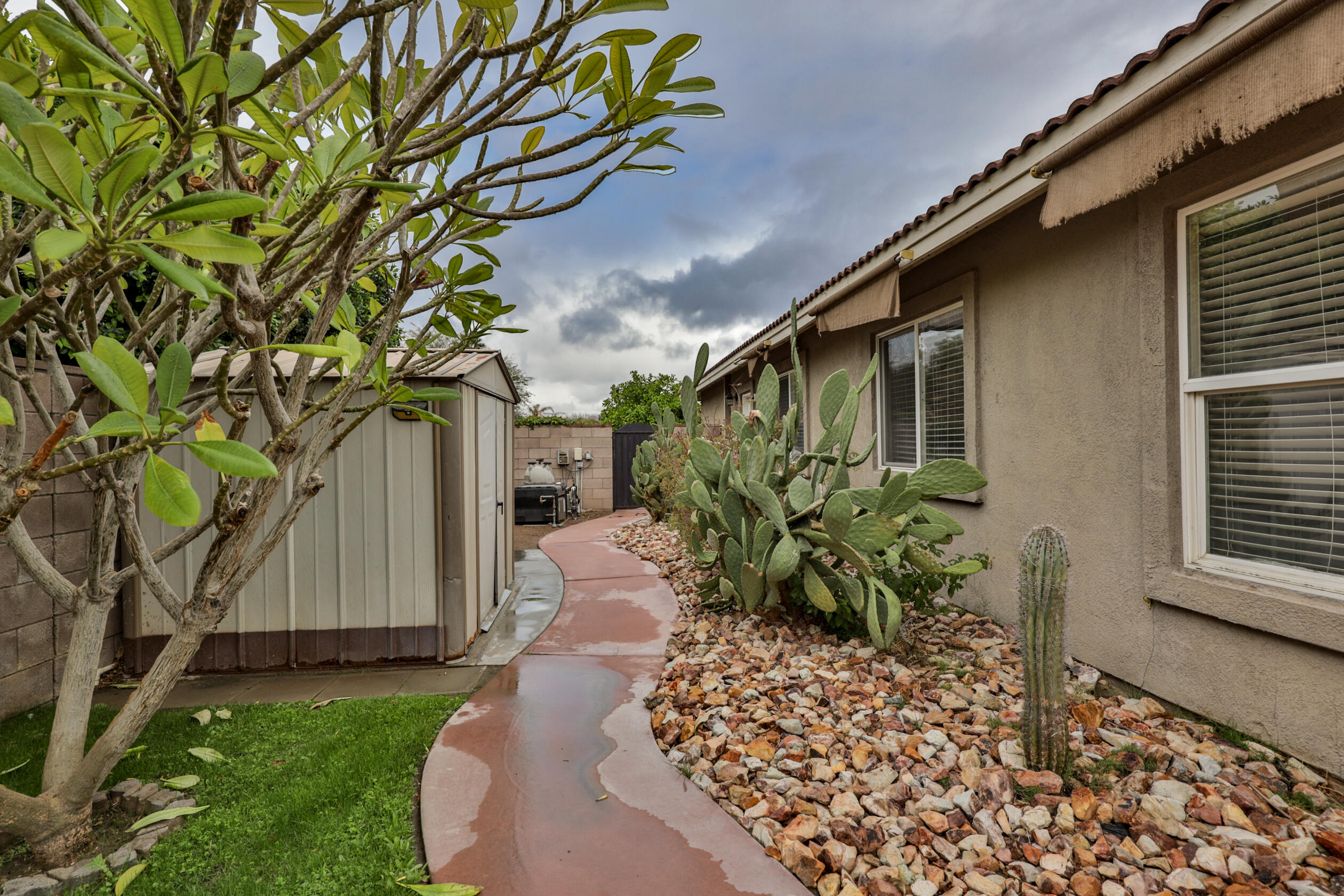 La Quinta, California 92253, United States, 3 Bedrooms Bedrooms, ,2 BathroomsBathrooms,Residential,Active,89876