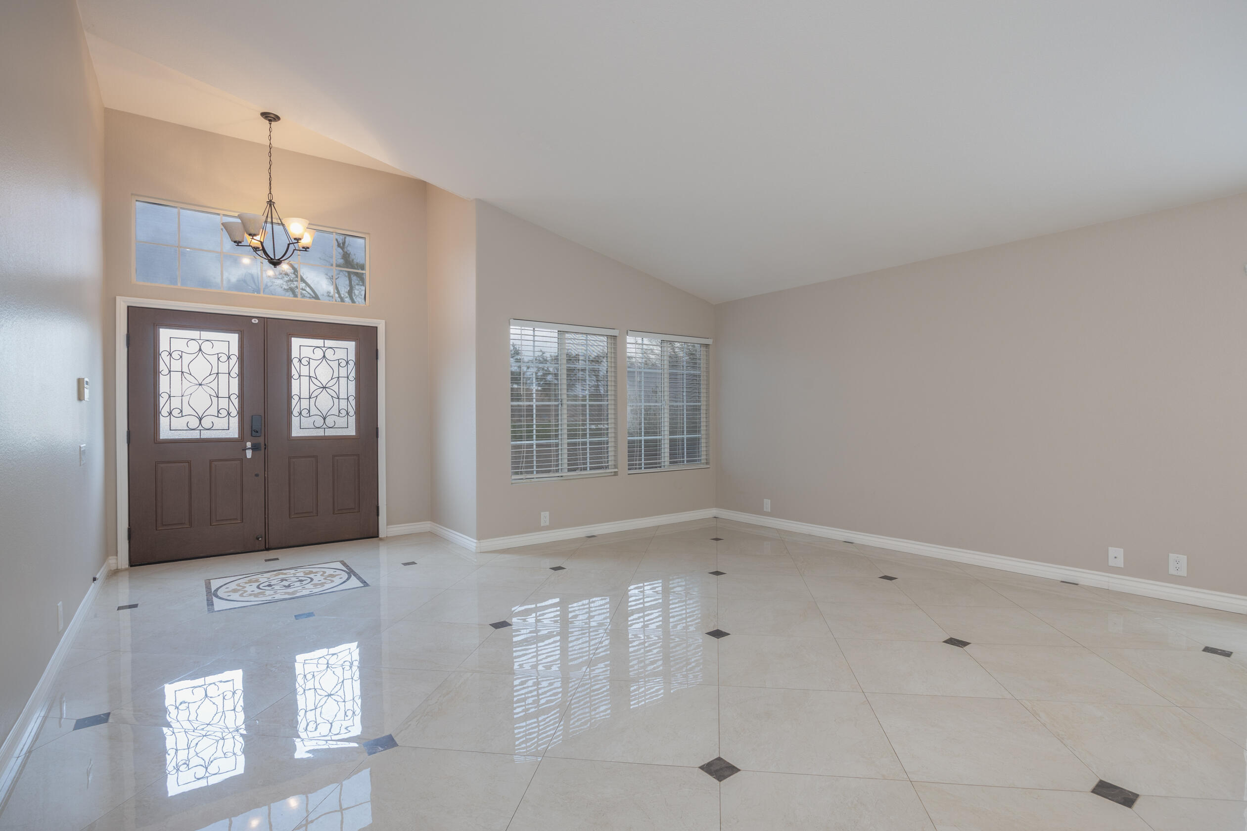 La Quinta, California 92253, United States, 3 Bedrooms Bedrooms, ,2 BathroomsBathrooms,Residential,Active,89876