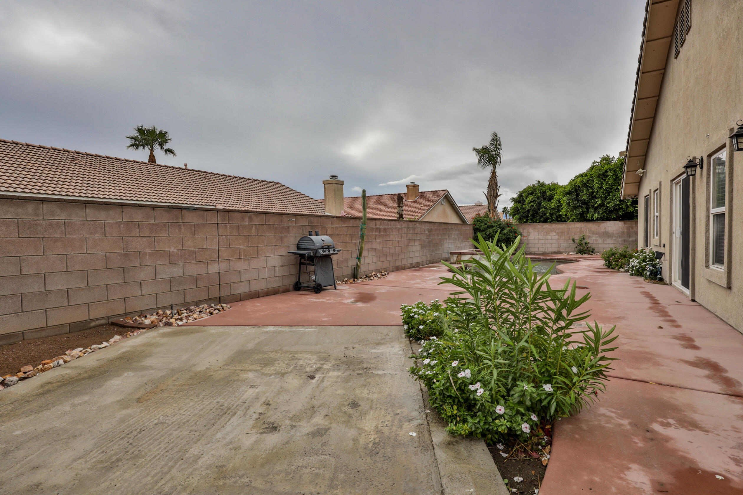 La Quinta, California 92253, United States, 3 Bedrooms Bedrooms, ,2 BathroomsBathrooms,Residential,Active,89876