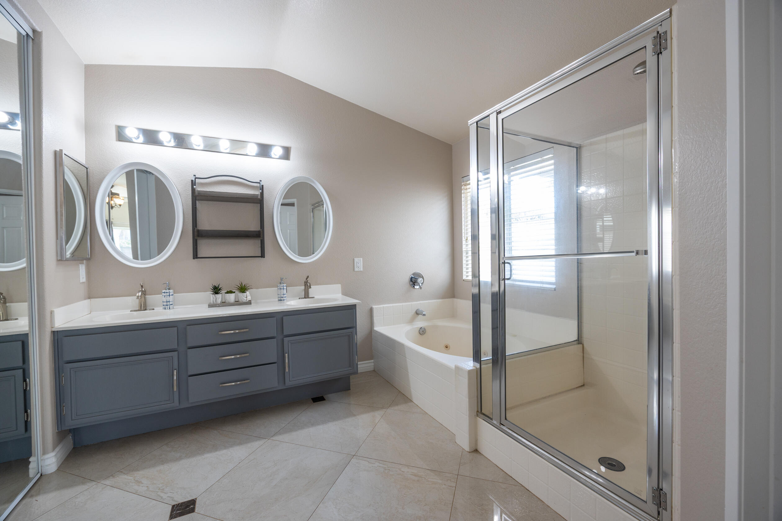 La Quinta, California 92253, United States, 3 Bedrooms Bedrooms, ,2 BathroomsBathrooms,Residential,Active,89876