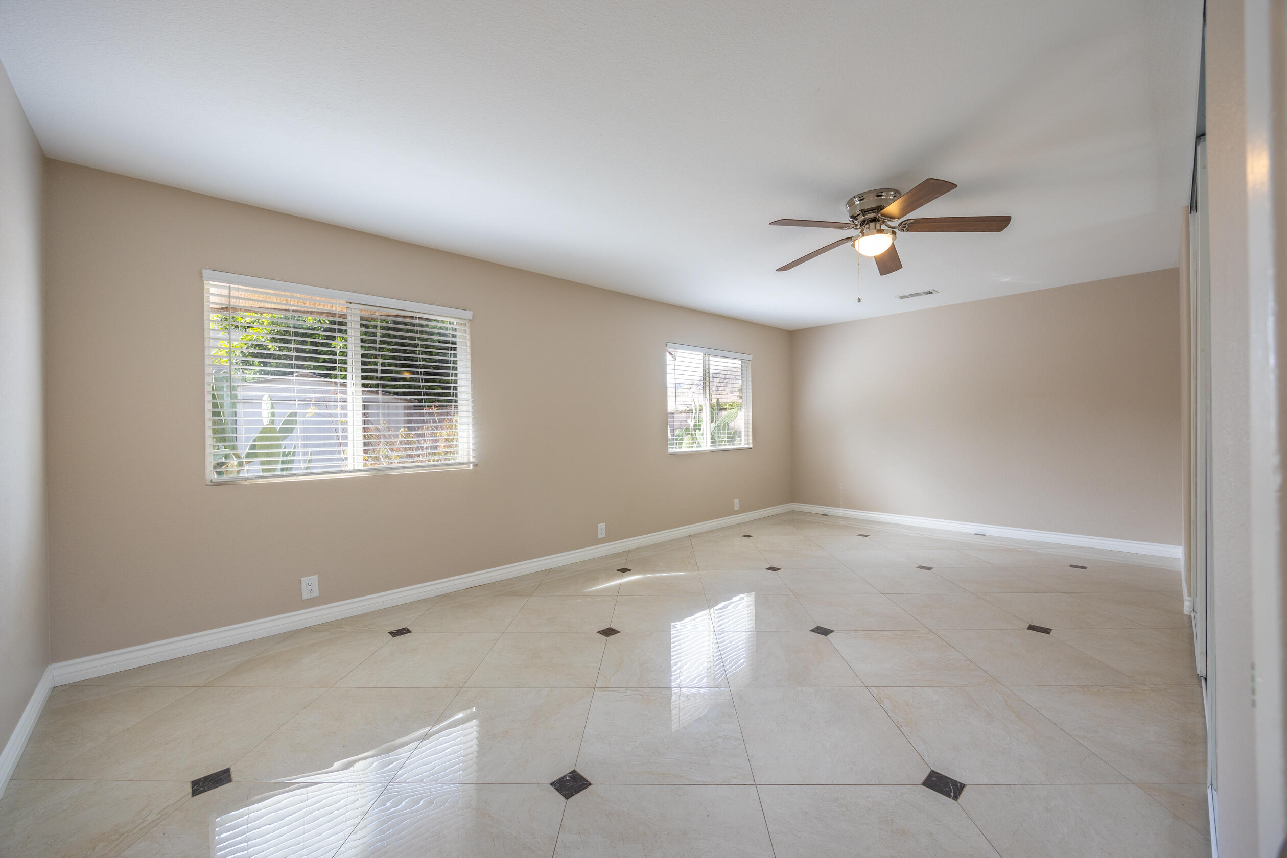 La Quinta, California 92253, United States, 3 Bedrooms Bedrooms, ,2 BathroomsBathrooms,Residential,Active,89876