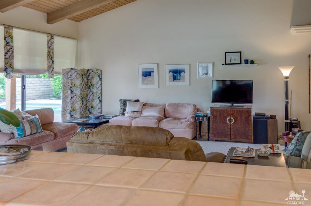 listing image 10992874832126350206