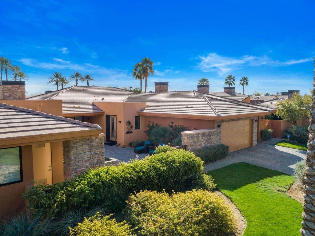 Photo of 50020 Via Puente, La Quinta, CA 92253 (MLS # 219133054)