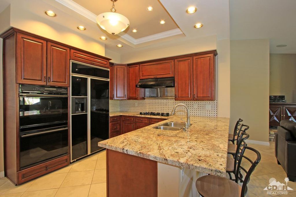 listing image 10995322940614998574
