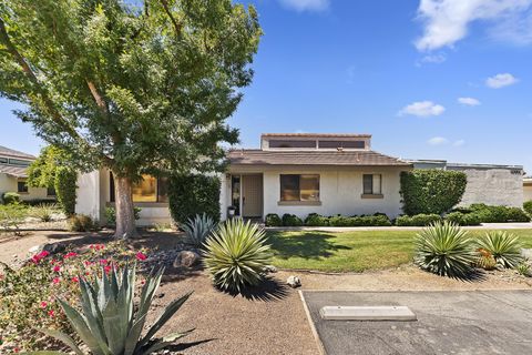 Townhouse in Palm Desert CA 72690 Yucca Court.jpg