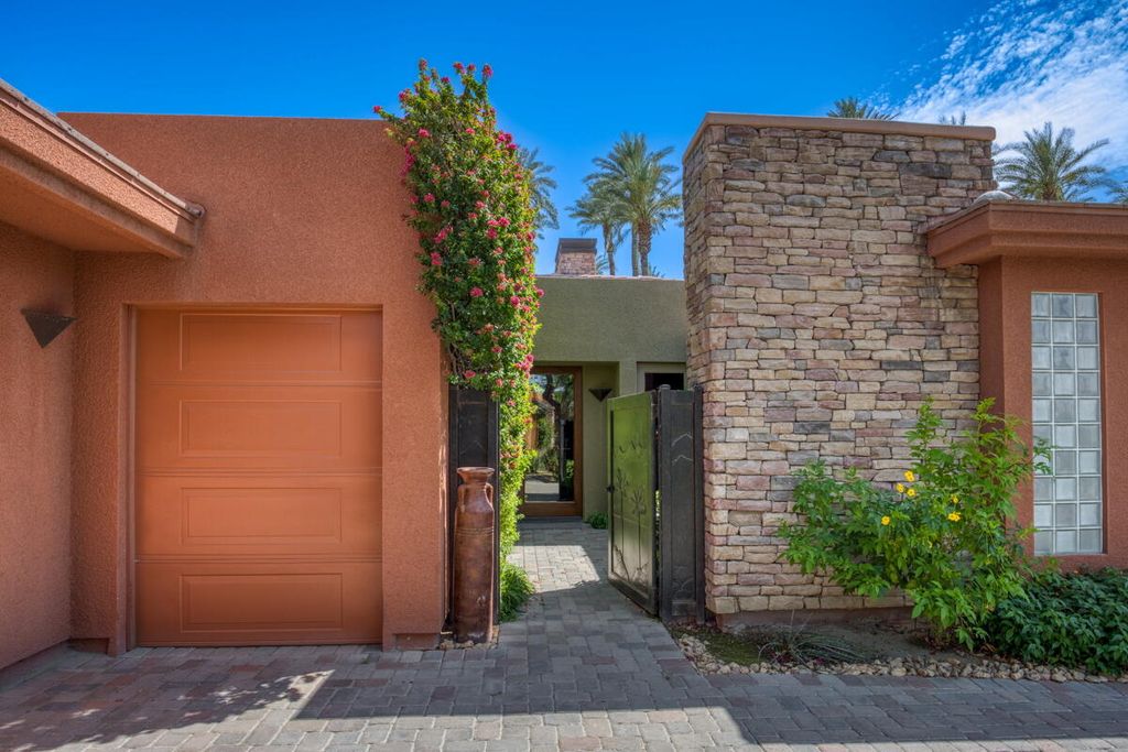 Photo of 50485 Via Amante, La Quinta, CA 92253 (MLS # 219147664)