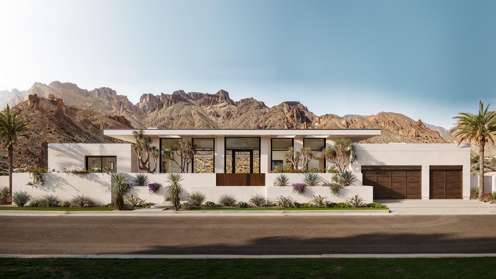 Photo of 77122 Casa Del Sol, La Quinta, CA 92253 (MLS # 219136819)