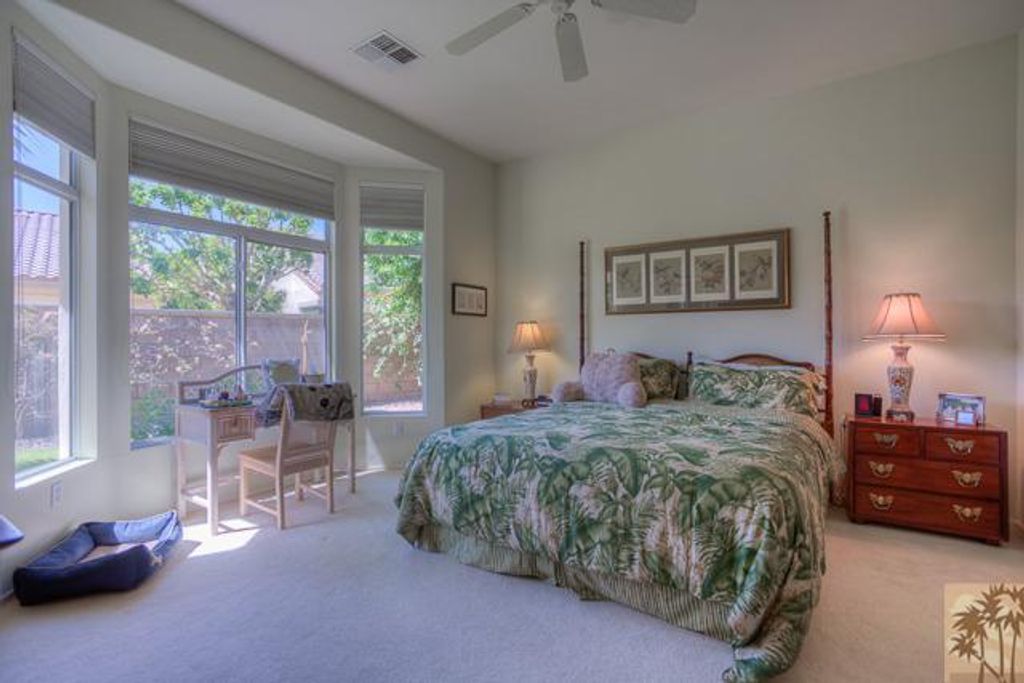 listing image 10994644064420703949