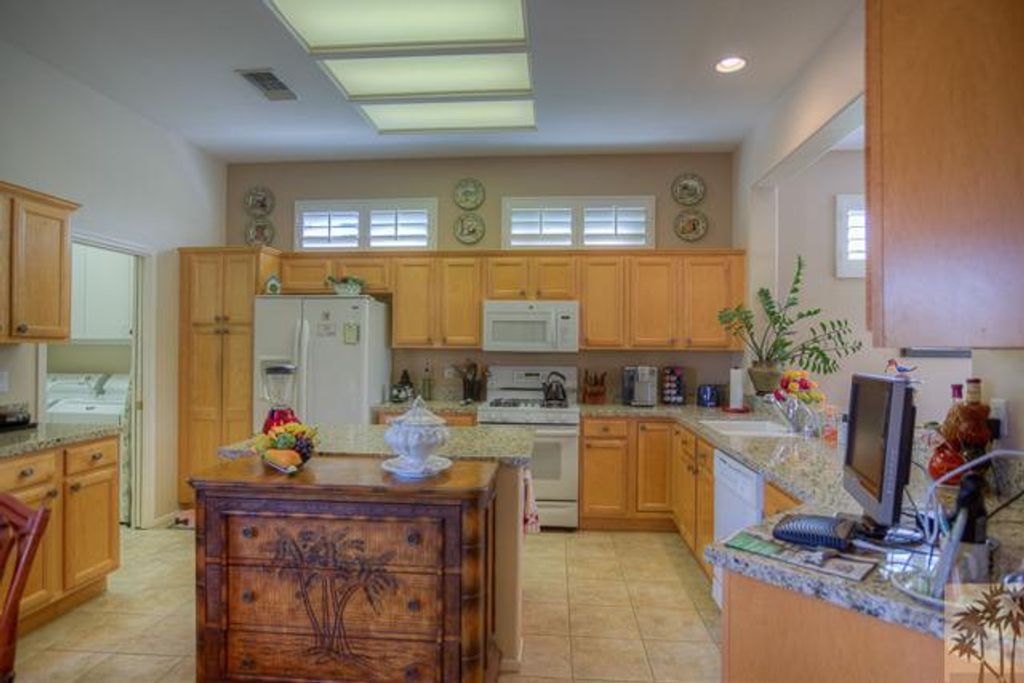 listing image 10994854483865239540