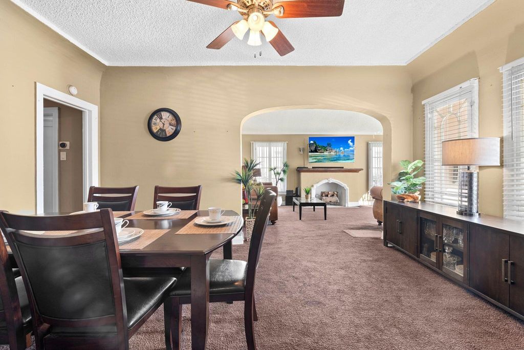 listing image 10997839679323769790