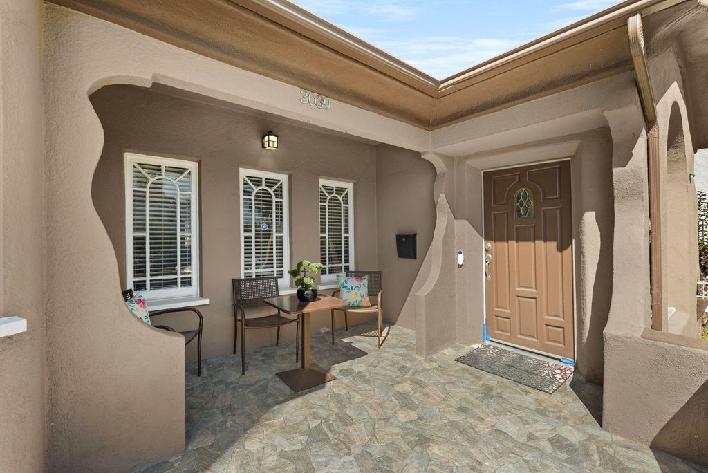 listing image 10997305409999389639