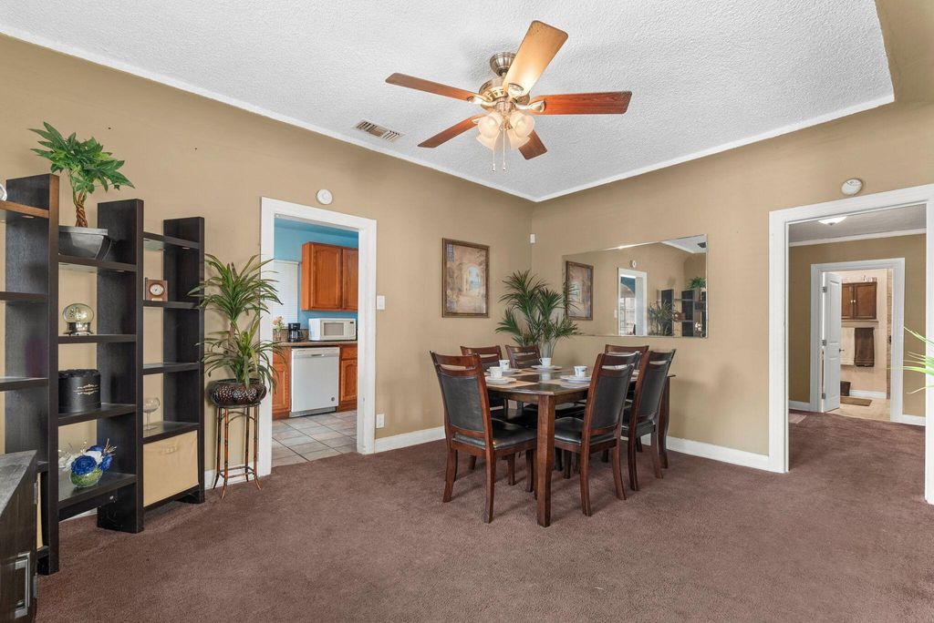 listing image 10991741286432571014