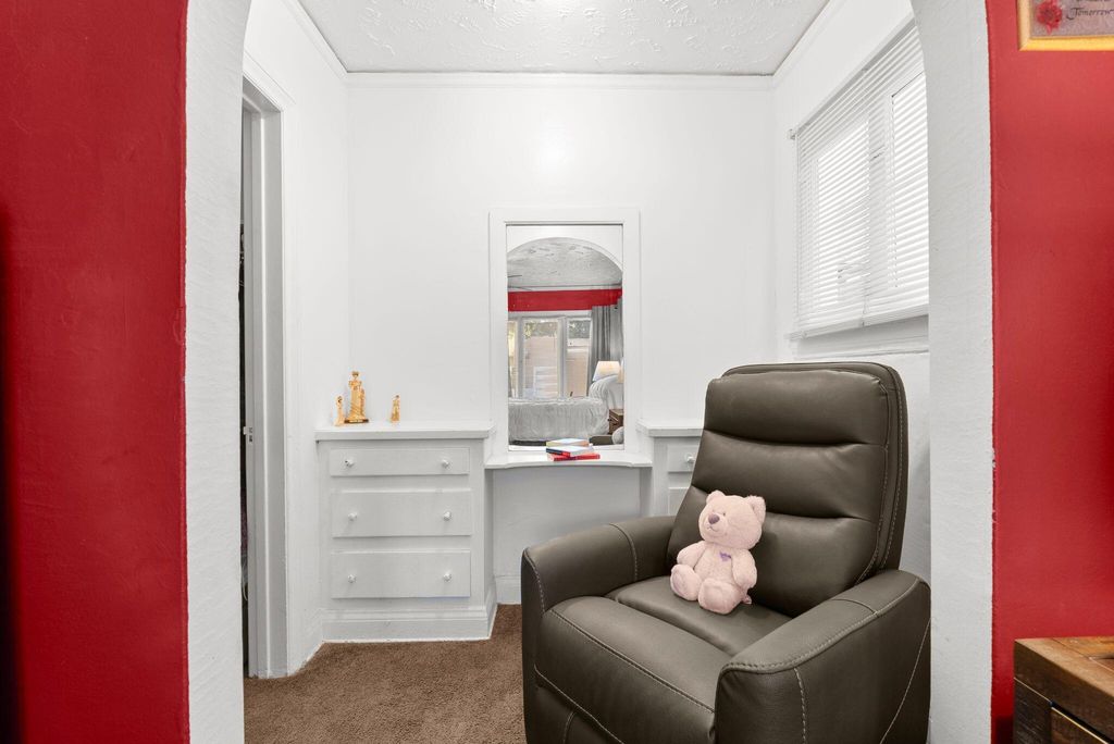 listing image 10994033897269352297