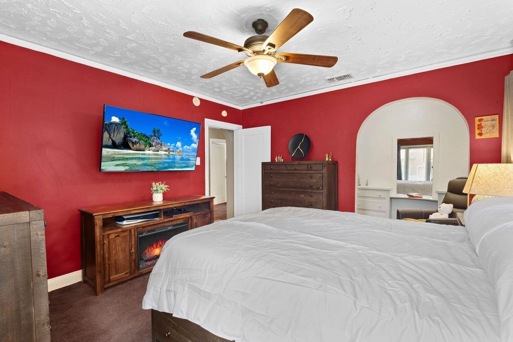 listing image 10993383019935331248