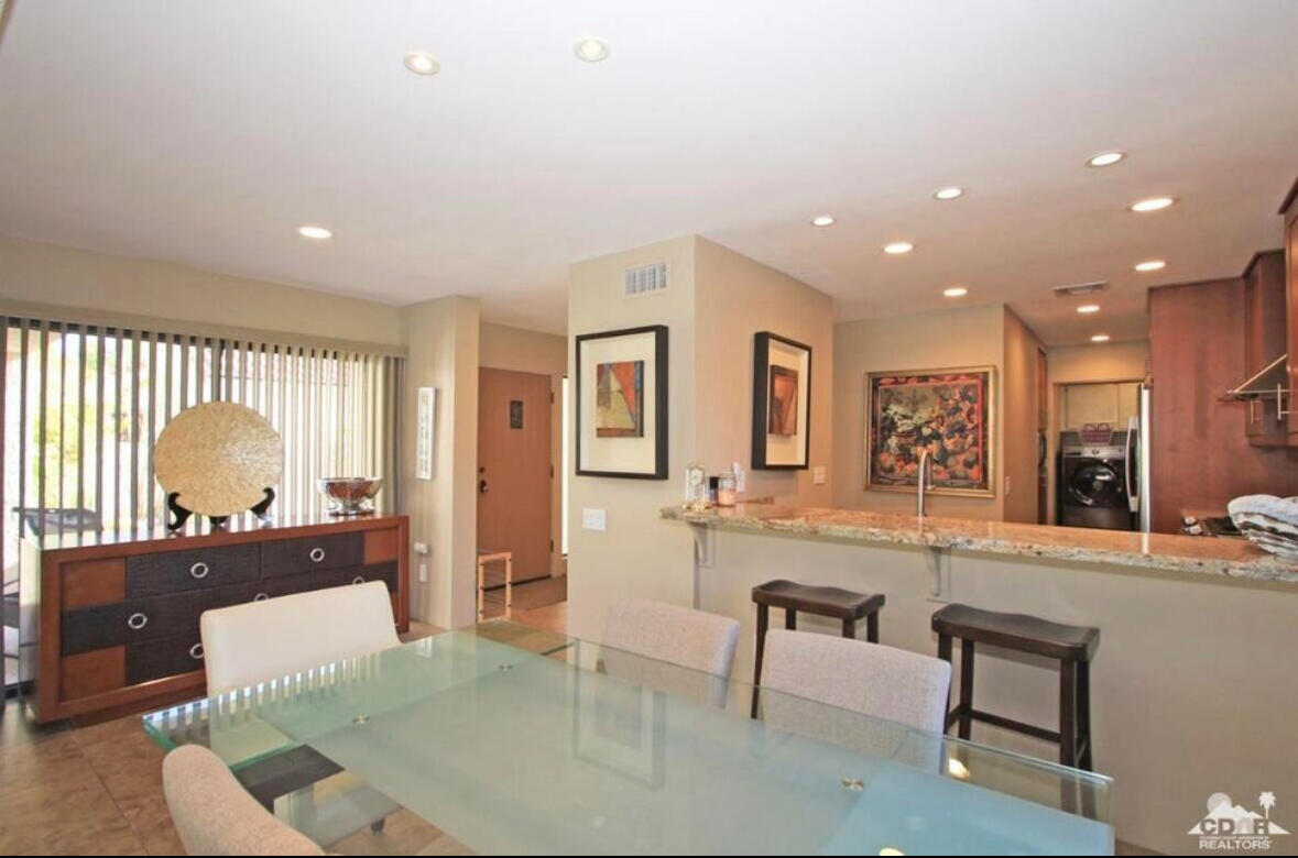 Rancho Mirage, California 92270, United States, 2 Bedrooms Bedrooms, ,2 BathroomsBathrooms,Residential,Active,2989
