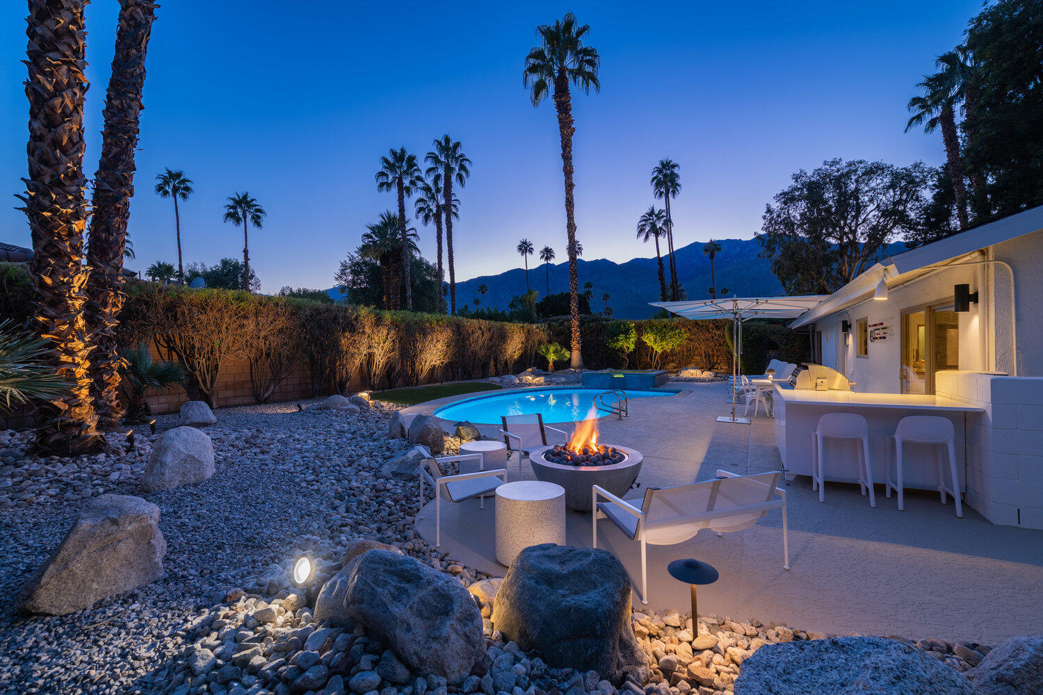 Palm Springs, California 92264, United States, 3 Bedrooms Bedrooms, ,2 BathroomsBathrooms,Residential,Active,241407