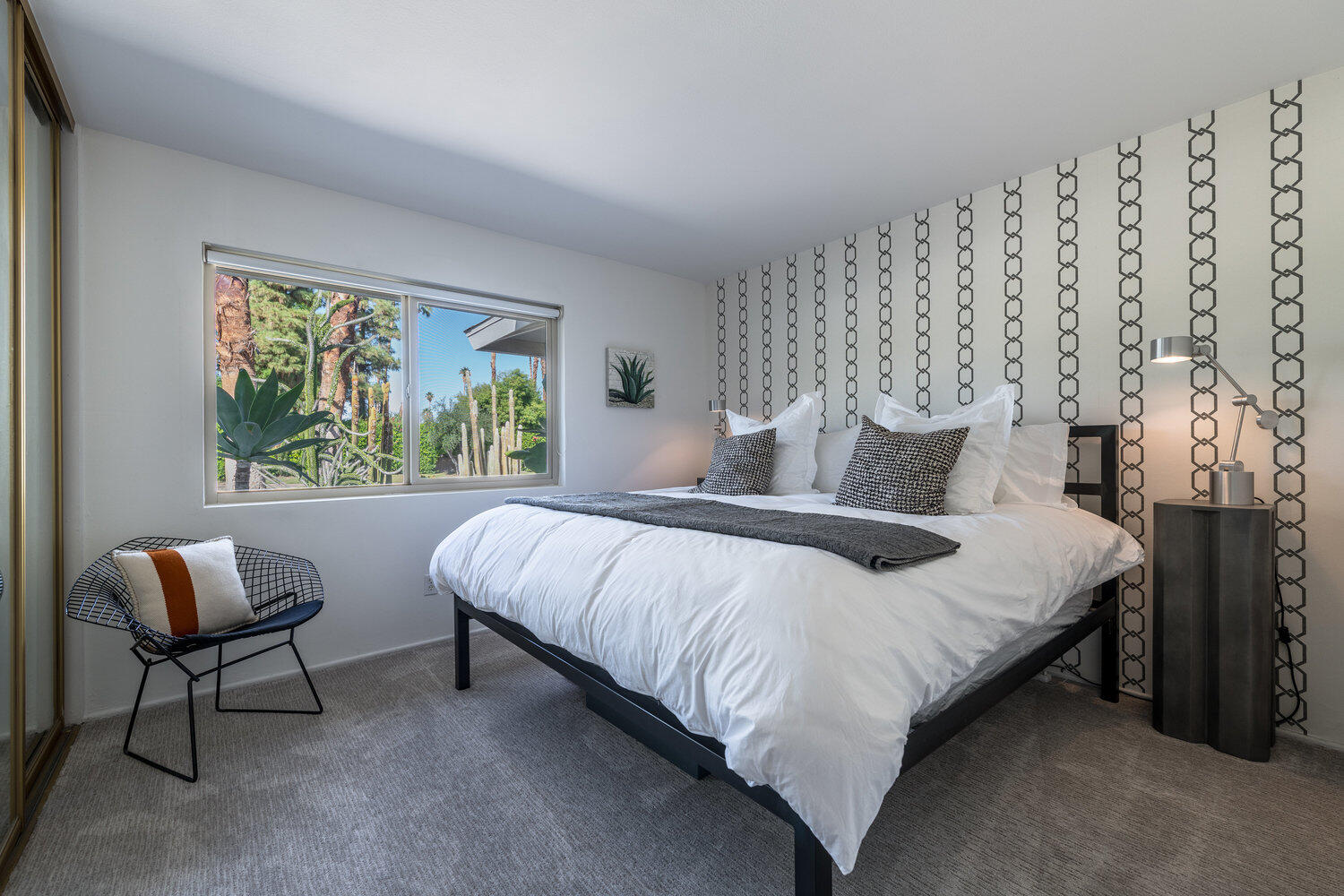 Palm Springs, California 92264, United States, 3 Bedrooms Bedrooms, ,2 BathroomsBathrooms,Residential,Active,241407