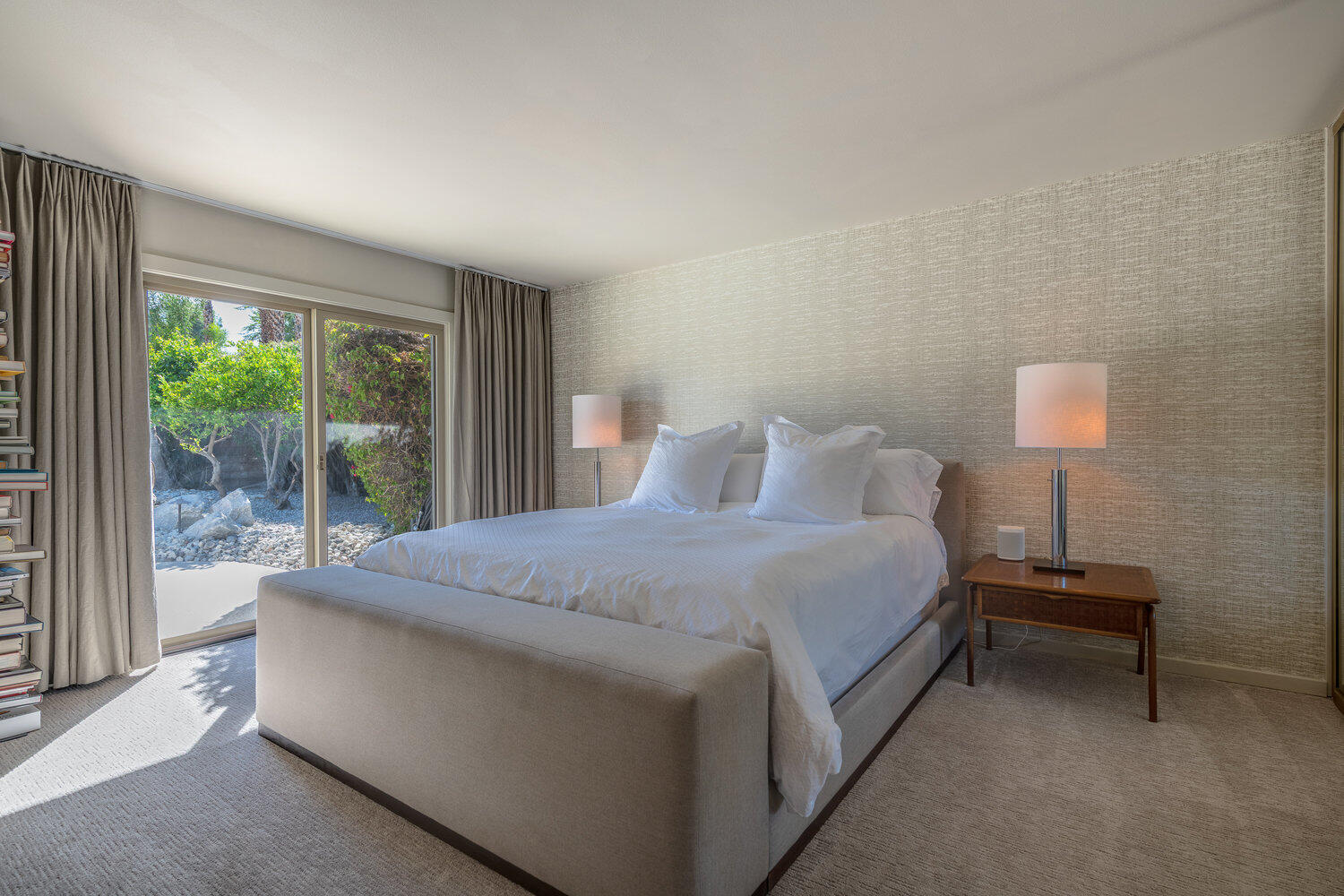 Palm Springs, California 92264, United States, 3 Bedrooms Bedrooms, ,2 BathroomsBathrooms,Residential,Active,241407