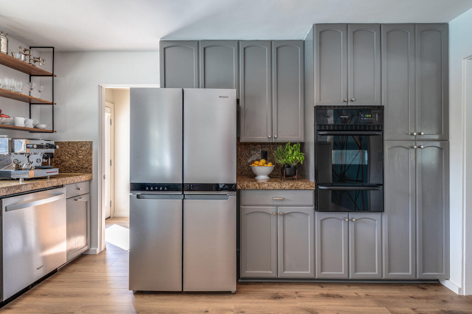 Palm Springs, California 92264, United States, 3 Bedrooms Bedrooms, ,2 BathroomsBathrooms,Residential,Active,241407