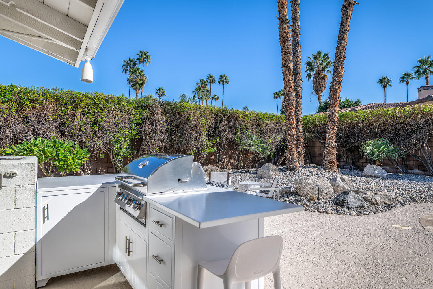 Palm Springs, California 92264, United States, 3 Bedrooms Bedrooms, ,2 BathroomsBathrooms,Residential,Active,241407