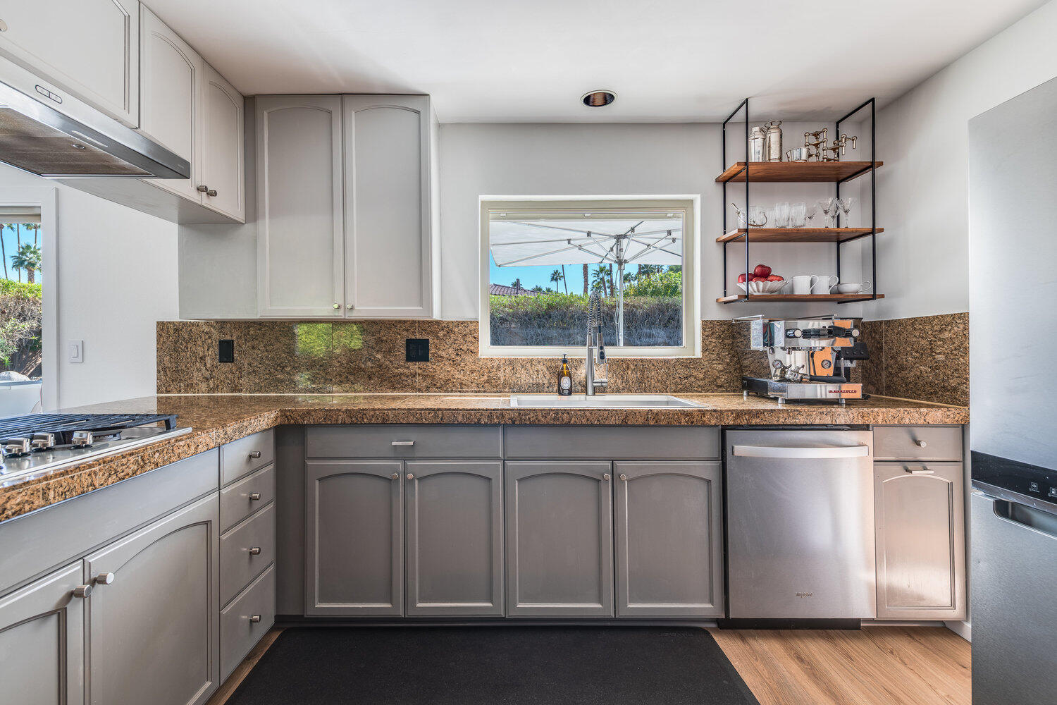 Palm Springs, California 92264, United States, 3 Bedrooms Bedrooms, ,2 BathroomsBathrooms,Residential,Active,241407