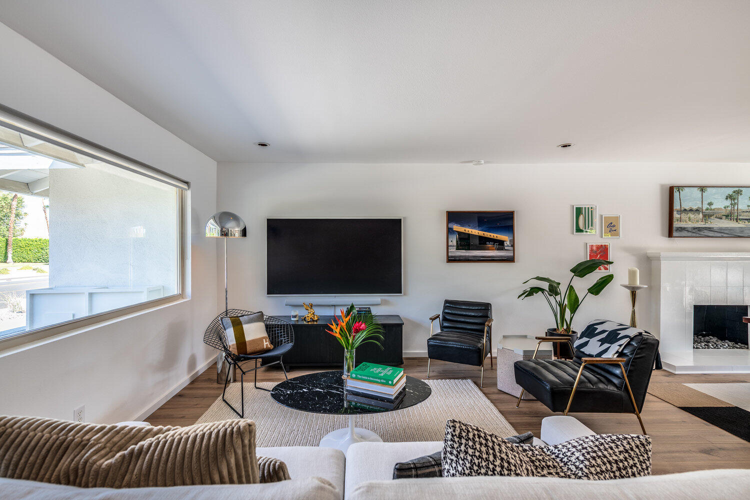 Palm Springs, California 92264, United States, 3 Bedrooms Bedrooms, ,2 BathroomsBathrooms,Residential,Active,241407