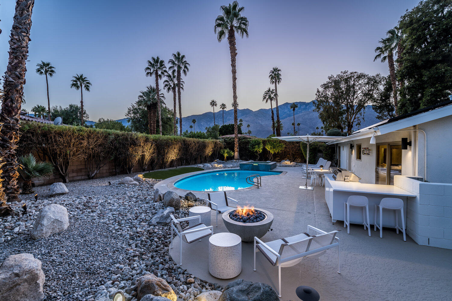 Palm Springs, California 92264, United States, 3 Bedrooms Bedrooms, ,2 BathroomsBathrooms,Residential,Active,241407