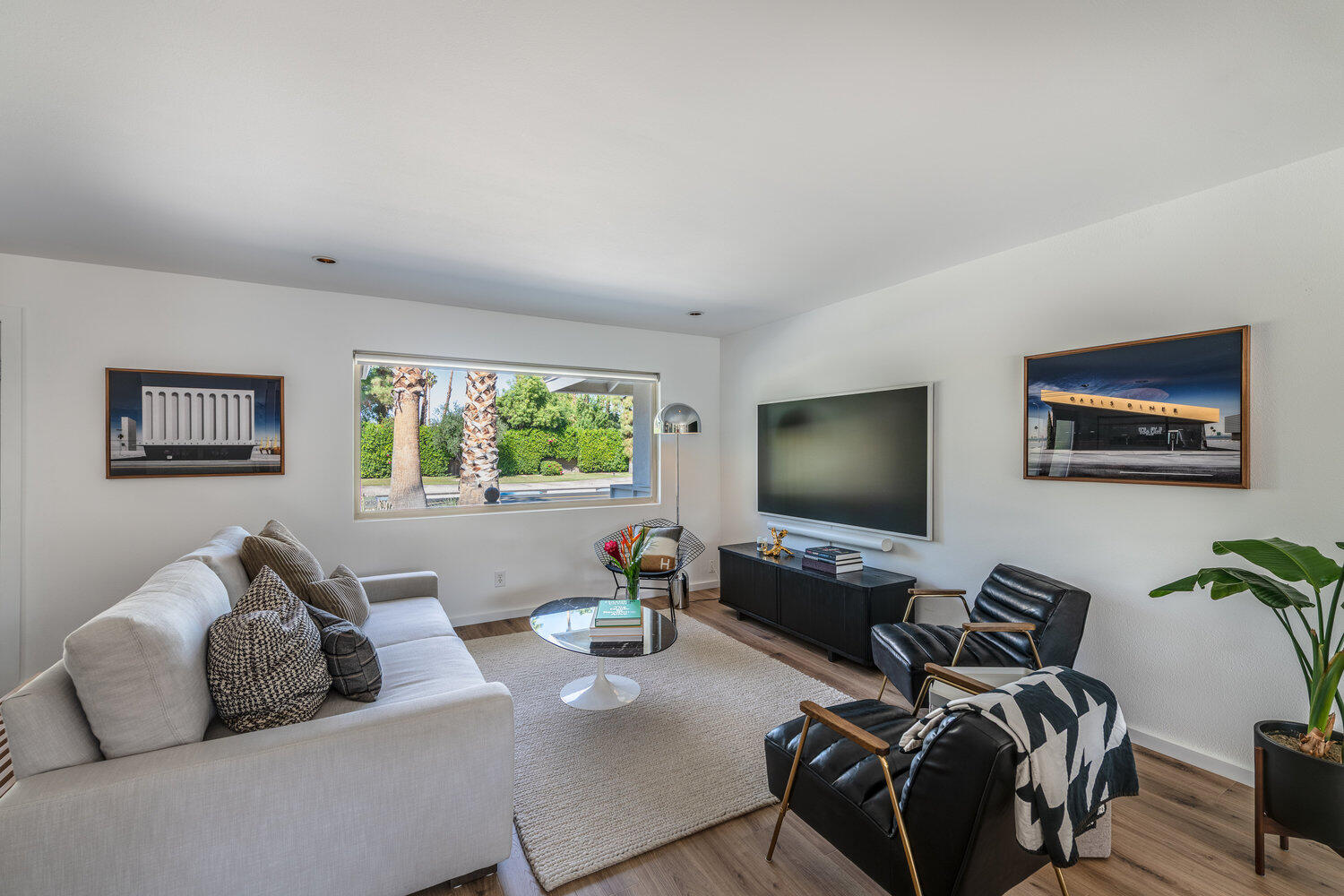 Palm Springs, California 92264, United States, 3 Bedrooms Bedrooms, ,2 BathroomsBathrooms,Residential,Active,241407