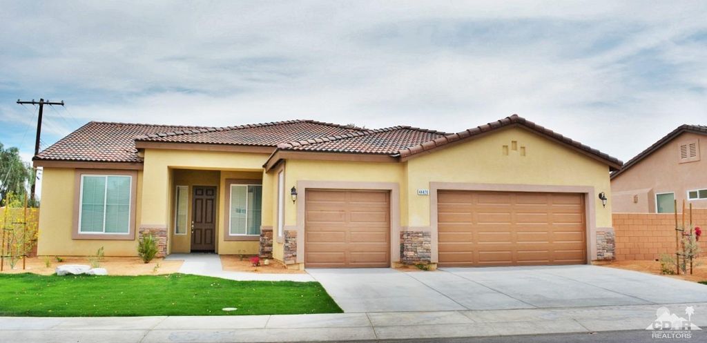 listing image 10998774827437932348