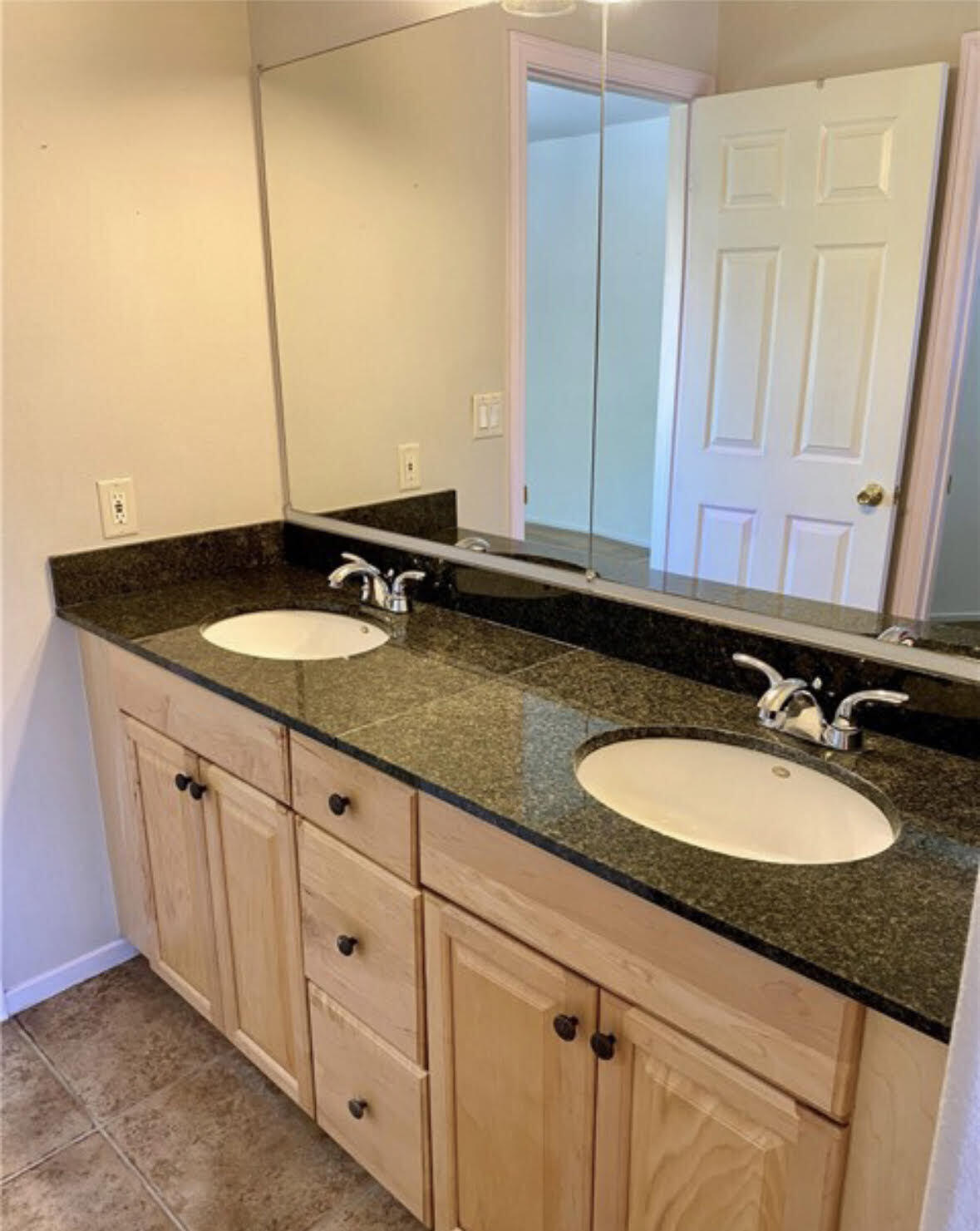 Cathedral City, California 92234, United States, 3 Bedrooms Bedrooms, ,3 BathroomsBathrooms,Residential,Active,80907