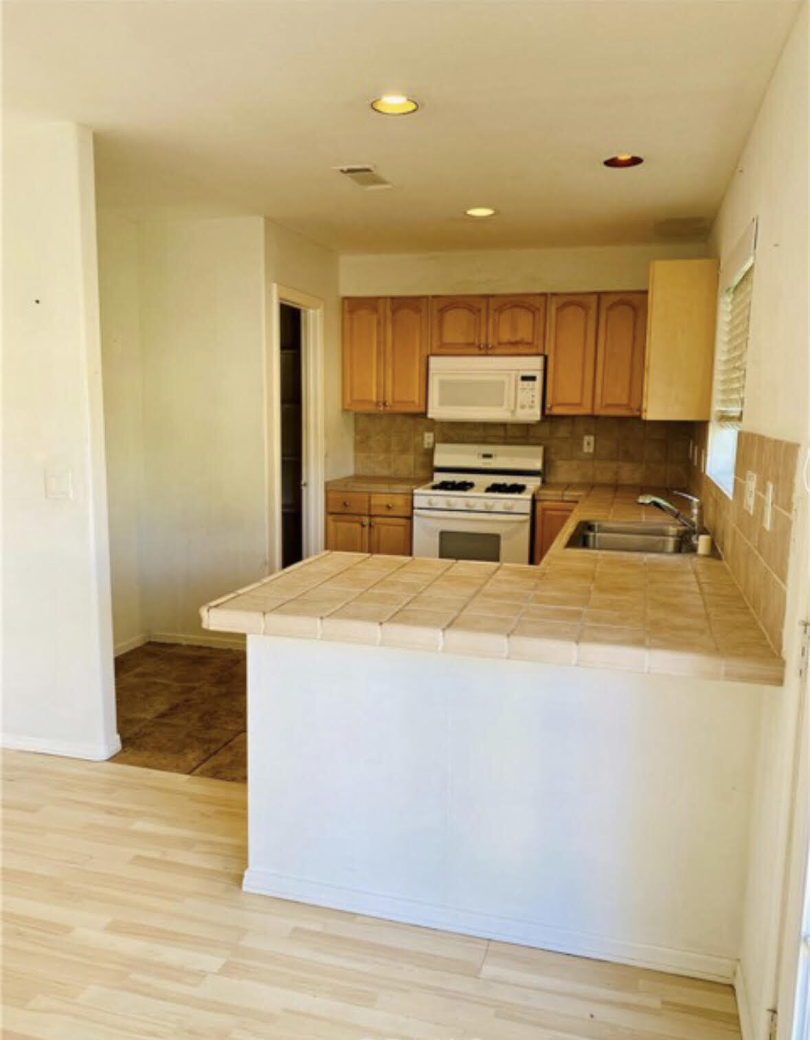 Cathedral City, California 92234, United States, 3 Bedrooms Bedrooms, ,3 BathroomsBathrooms,Residential,Active,80907