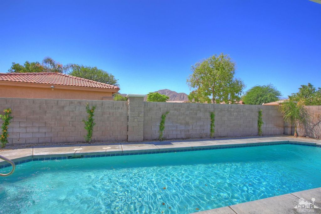 listing image 10995815305298047306