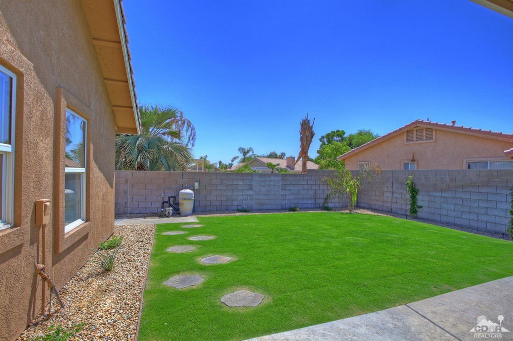 listing image 10995735124723722791
